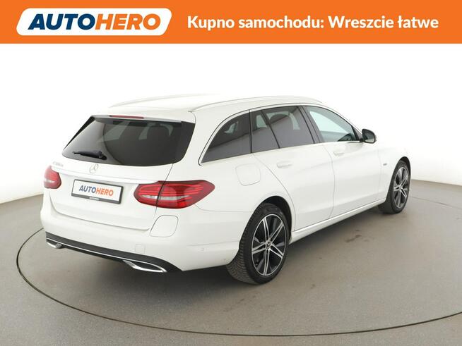 Mercedes C 300 multibeam led navi kamera automat phev skóra auto klima