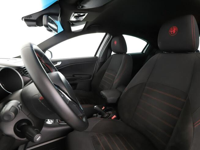 Alfa Romeo Giulietta navi klima auto czujniki parkowania