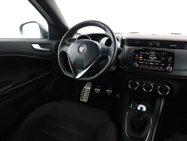 Alfa Romeo Giulietta navi klima auto czujniki parkowania