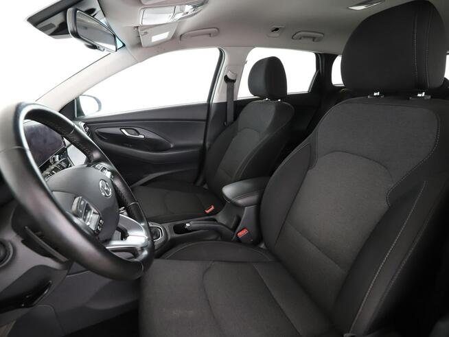 Hyundai i30 automat kamera grzane fotele navi LED tempomat