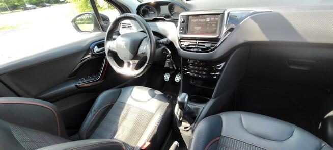 Peugeot 208 GT, stan bdb.