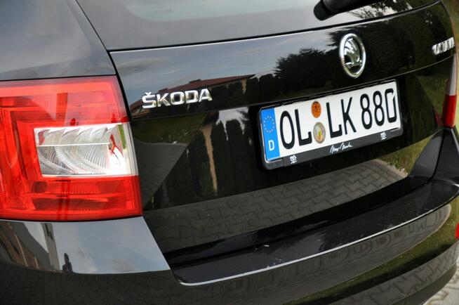 Škoda Octavia 2.0TDI(150KM)*Duża Navi*Welur*Reling*DSG*F1*Parktronik*Alu17"ASO
