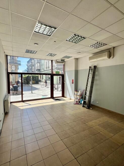 Lokal handlowo usługowy 79m2 ul. Modrzejowska 22