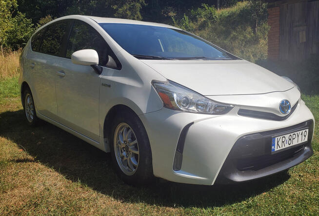 Toyota Prius v 2015 | BOGATA WERSJA | Biała Perła | 1.8 Hybr