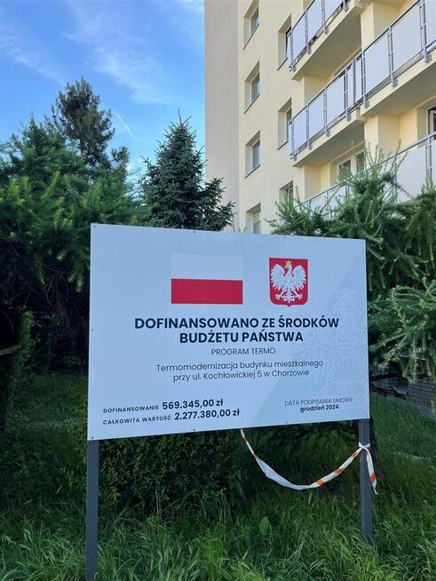 Chorzów Batory 2 pokoje, 2 balkony, duża ustawna kuchnia.