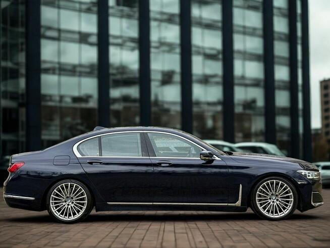 BMW 750i xDrive – Auto do Ślubu | Transfery VIP