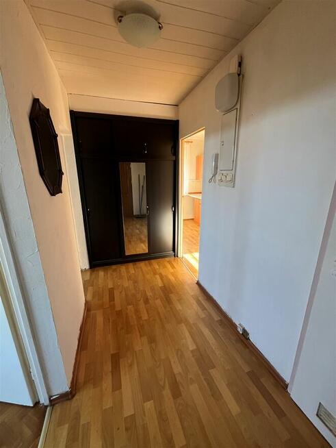 Chorzów Batory 2 pokoje, 2 balkony, duża ustawna kuchnia.