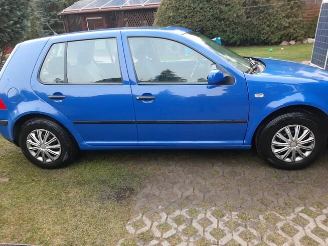 Golf 4 ładnie utrzymany długie opłaty do maja