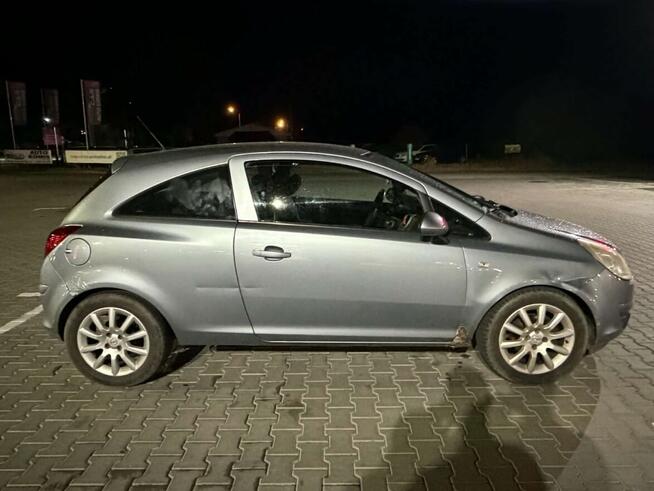 Opel corsa 1.2 2009