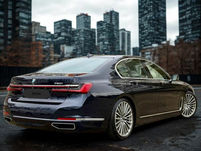 BMW 750i xDrive – Auto do Ślubu | Transfery VIP