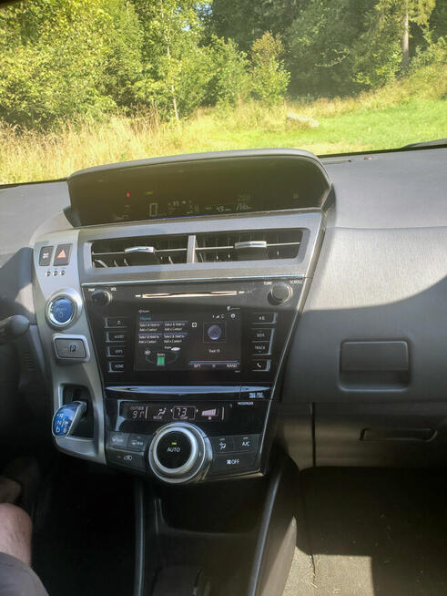 Toyota Prius v 2015 | BOGATA WERSJA | Biała Perła | 1.8 Hybr