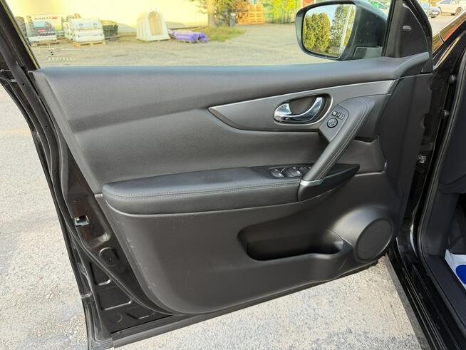 Nissan Qashqai 1.3 / 140KM LED Nawigacja Kamery Asystent Pasa Ruchu Grzane Fotele