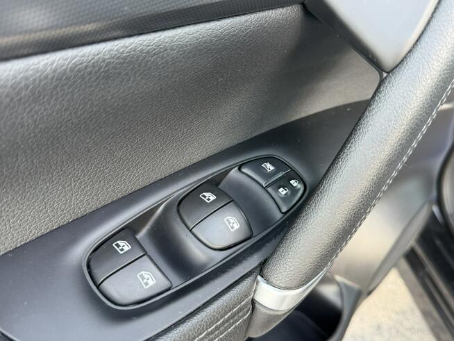 Nissan Qashqai 1.3 / 140KM LED Nawigacja Kamery Asystent Pasa Ruchu Grzane Fotele