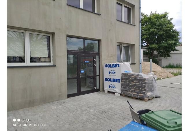 Lokal handlowo-usługowy 54mkw.