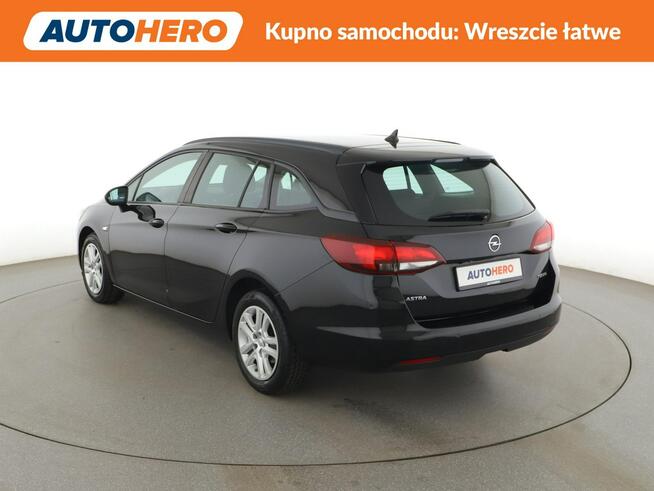 Opel Astra kamera automat auto klima navi pdc grzana kierownica i fotele