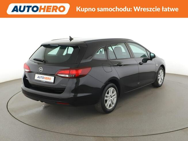 Opel Astra kamera automat auto klima navi pdc grzana kierownica i fotele