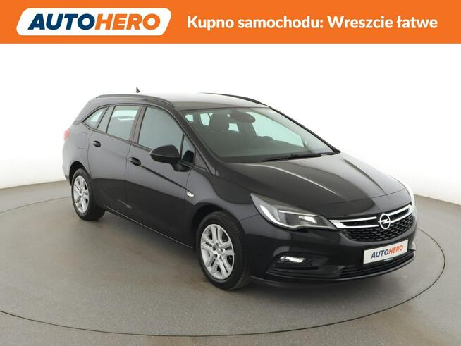 Opel Astra kamera automat auto klima navi pdc grzana kierownica i fotele