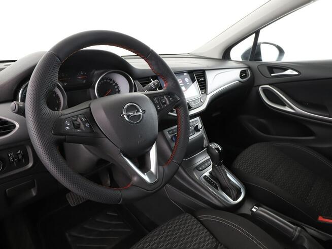 Opel Astra kamera automat auto klima navi pdc grzana kierownica i fotele