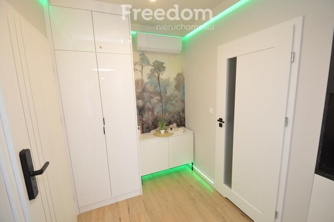 Nowy apartament z balkonem.