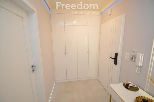 Nowy apartament z balkonem.