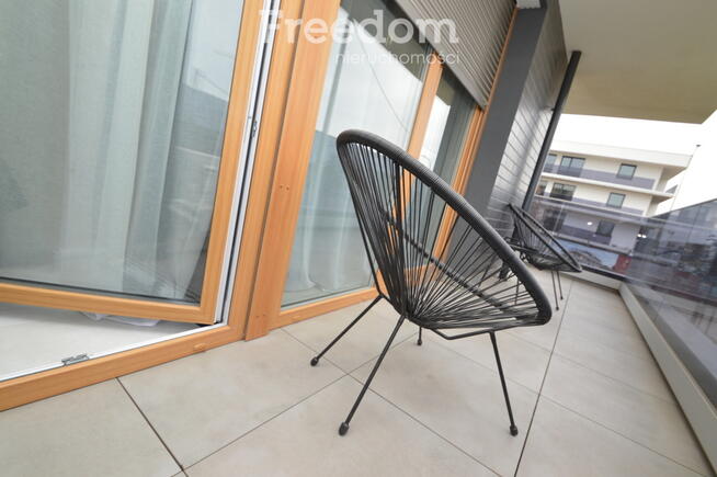Nowy apartament z balkonem.