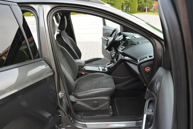 Ford Kuga ST-Line AWD Sync3 Skóry Radar Martwe pole ledy Kamera Keyless go