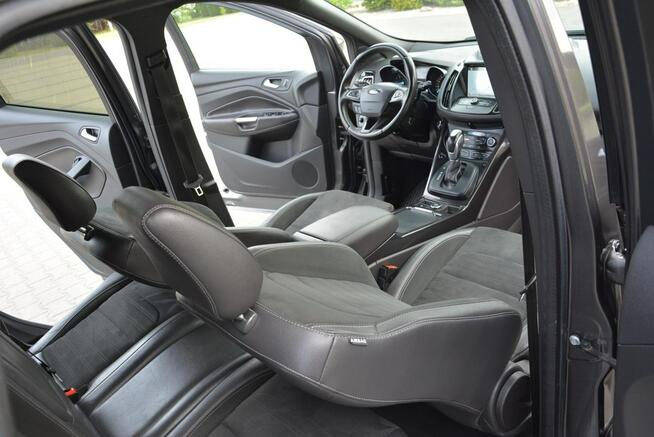 Ford Kuga ST-Line AWD Sync3 Skóry Radar Martwe pole ledy Kamera Keyless go