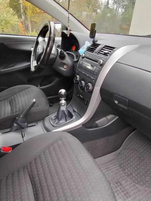 Samochód osobowy toyota corolla