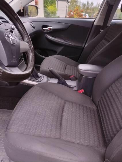 Samochód osobowy toyota corolla
