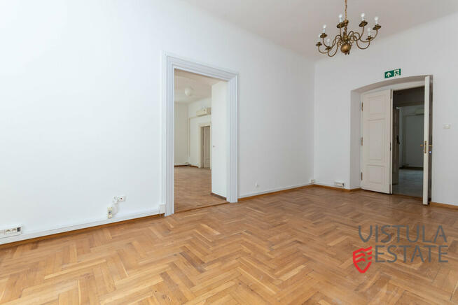 Piętro w kamienicy | 800 m2