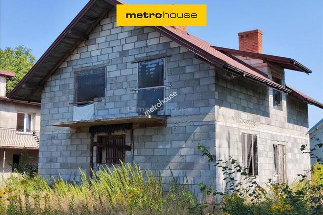 Gabryelin: dom stan surowy, 700m2, obok PKP