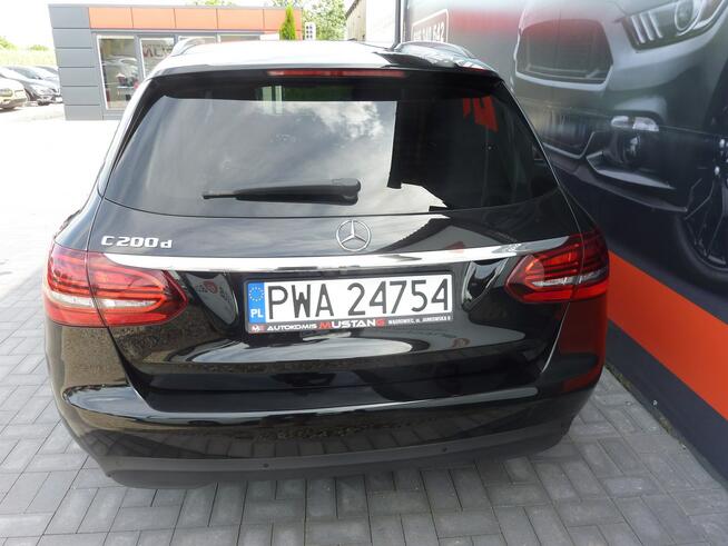 Mercedes C 200 Navi*Kamera*Full Led*Grzane Fotele*Panorama*El.Hak i Klapa*Panorama
