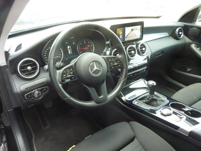Mercedes C 200 Navi*Kamera*Full Led*Grzane Fotele*Panorama*El.Hak i Klapa*Panorama