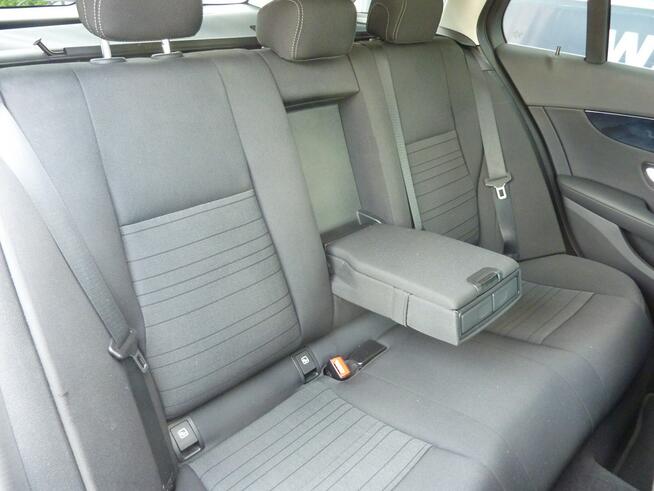 Mercedes C 200 Navi*Kamera*Full Led*Grzane Fotele*Panorama*El.Hak i Klapa*Panorama