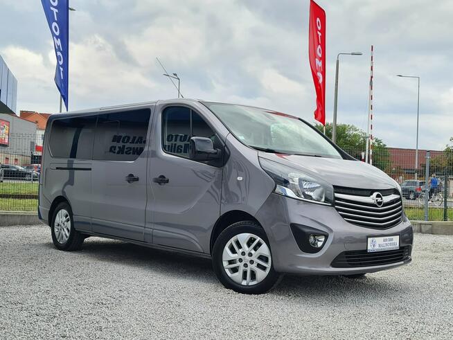 Opel Vivaro TOURER Navi PDC Kamera Led Klimatronik 2xBoczne Drzwi Sensory Halogeny