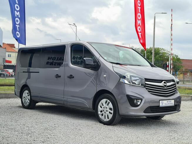 Opel Vivaro TOURER Navi PDC Kamera Led Klimatronik 2xBoczne Drzwi Sensory Halogeny