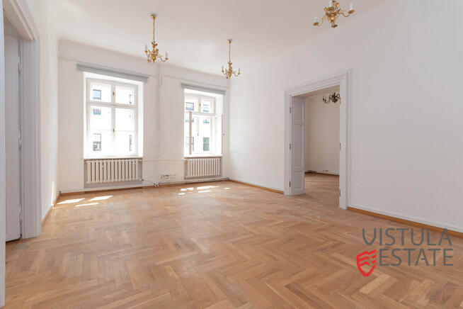 Piętro w kamienicy | 780 m2
