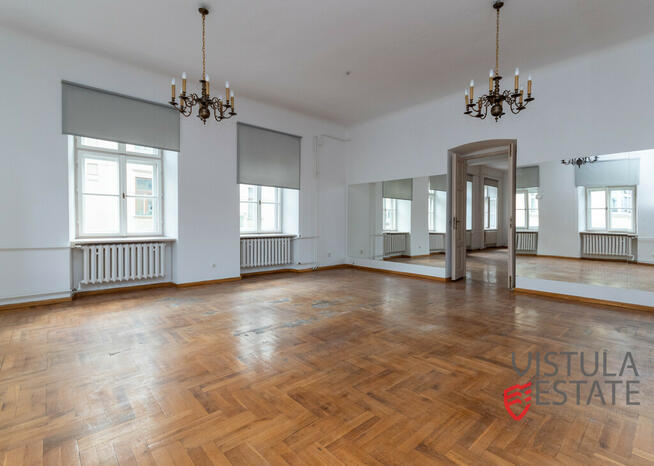 Piętro w kamienicy | 780 m2