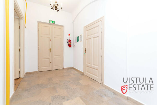 Piętro w kamienicy | 780 m2