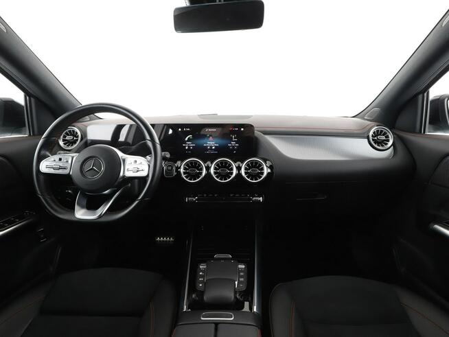Mercedes EQA EV full LED skóra/alcantara navi grzane fotele kamery Digital Key