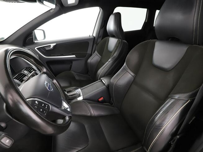 Volvo XC 60 R-design automat skóra/alcantara panorama xenon grzane fotele navi kam