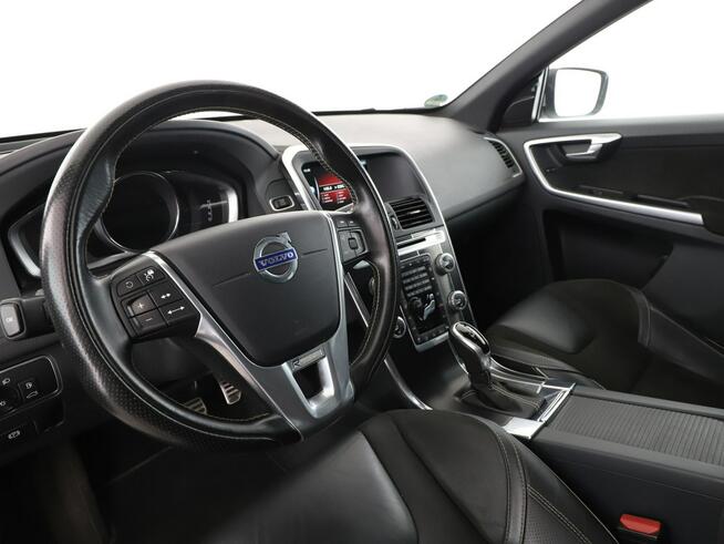 Volvo XC 60 R-design automat skóra/alcantara panorama xenon grzane fotele navi kam