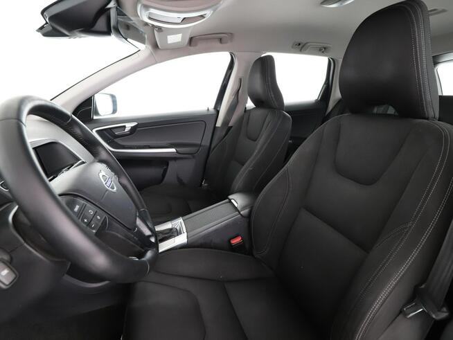 Volvo XC 60 automat hak pdc grzane fotele navi auto klima