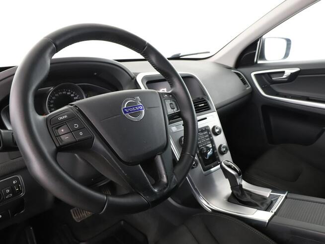 Volvo XC 60 automat hak pdc grzane fotele navi auto klima