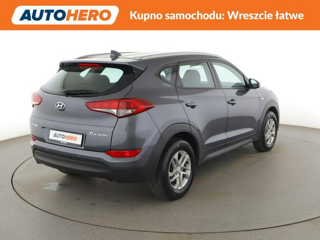 Hyundai Tucson klimatyzacja pdc grzane fotele radio manual