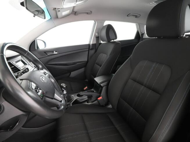 Hyundai Tucson klimatyzacja pdc grzane fotele radio manual