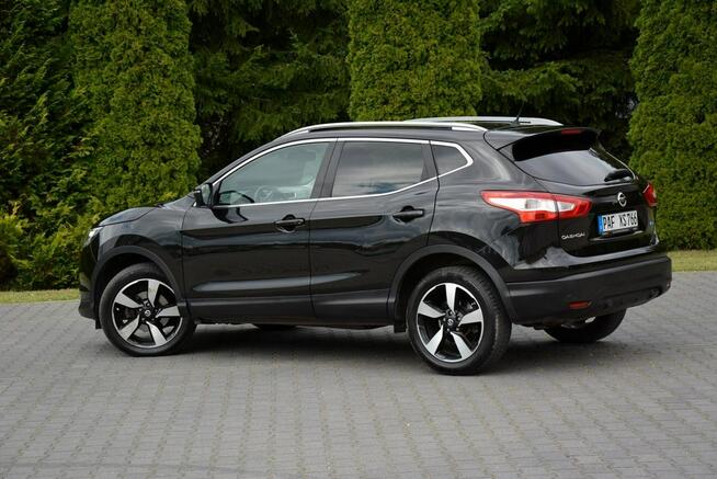 Nissan Qashqai Panorama FCW Led Navi Kamera360 As. Pasa Grz. fotele Alu 18" ASO