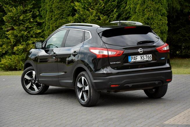 Nissan Qashqai Panorama FCW Led Navi Kamera360 As. Pasa Grz. fotele Alu 18" ASO