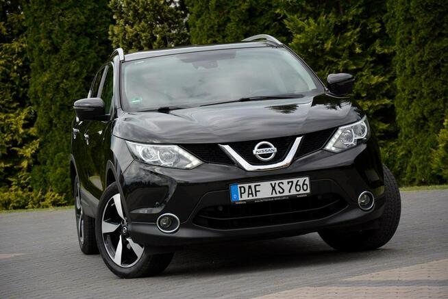 Nissan Qashqai Panorama FCW Led Navi Kamera360 As. Pasa Grz. fotele Alu 18" ASO