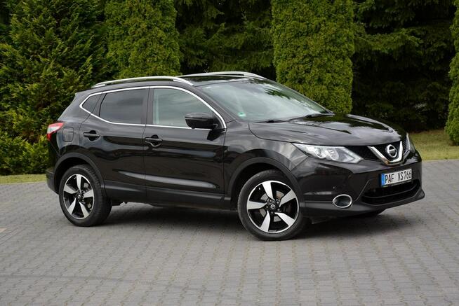 Nissan Qashqai Panorama FCW Led Navi Kamera360 As. Pasa Grz. fotele Alu 18" ASO